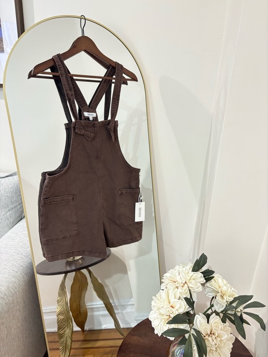 Zenana Outfitters Pants - NWT ZENANA Brown Short Overalls Romper with Front Pockets